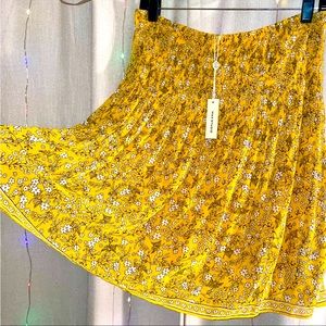 Max Studio Ditsy Floral Print, Gathered Waist Skirt size L